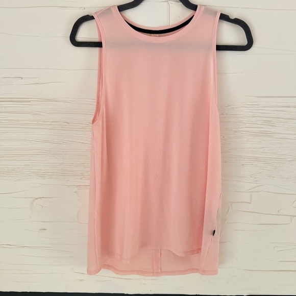 On. Running Pink Performance Tank | Size M | Lightweight & Breathable - Picture 3 of 8
